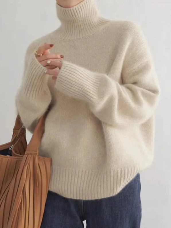Maglione Oversize a Collo Alto in Maglia Morbida